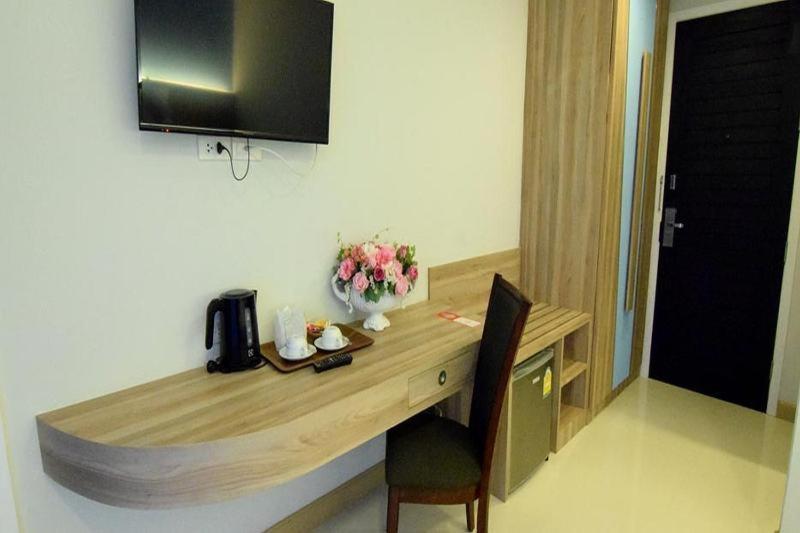 Dipantai Boutique Beach Resort Patong Экстерьер фото