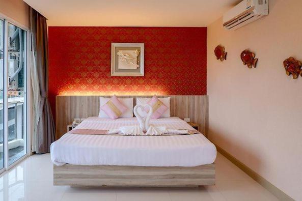 Dipantai Boutique Beach Resort Patong Экстерьер фото