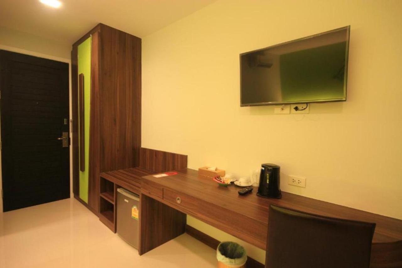 Dipantai Boutique Beach Resort Patong Экстерьер фото