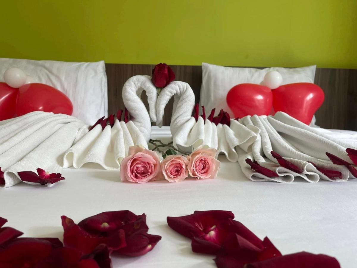 Dipantai Boutique Beach Resort Patong Экстерьер фото