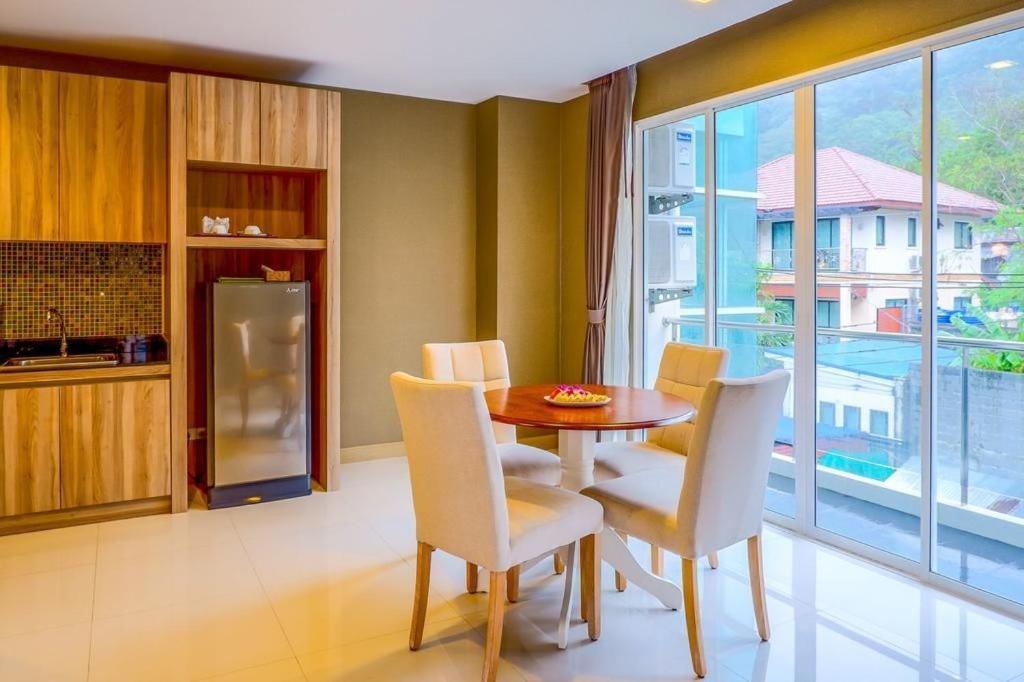 Dipantai Boutique Beach Resort Patong Экстерьер фото