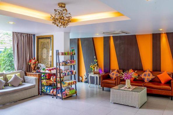 Dipantai Boutique Beach Resort Patong Экстерьер фото