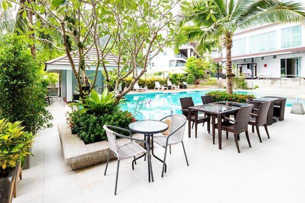 Dipantai Boutique Beach Resort Patong Экстерьер фото