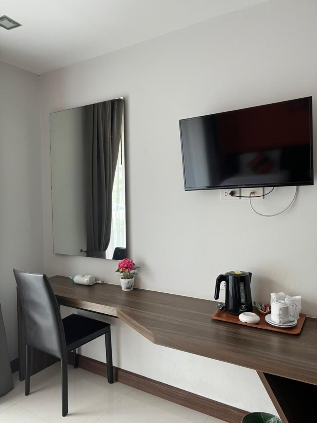 Dipantai Boutique Beach Resort Patong Экстерьер фото