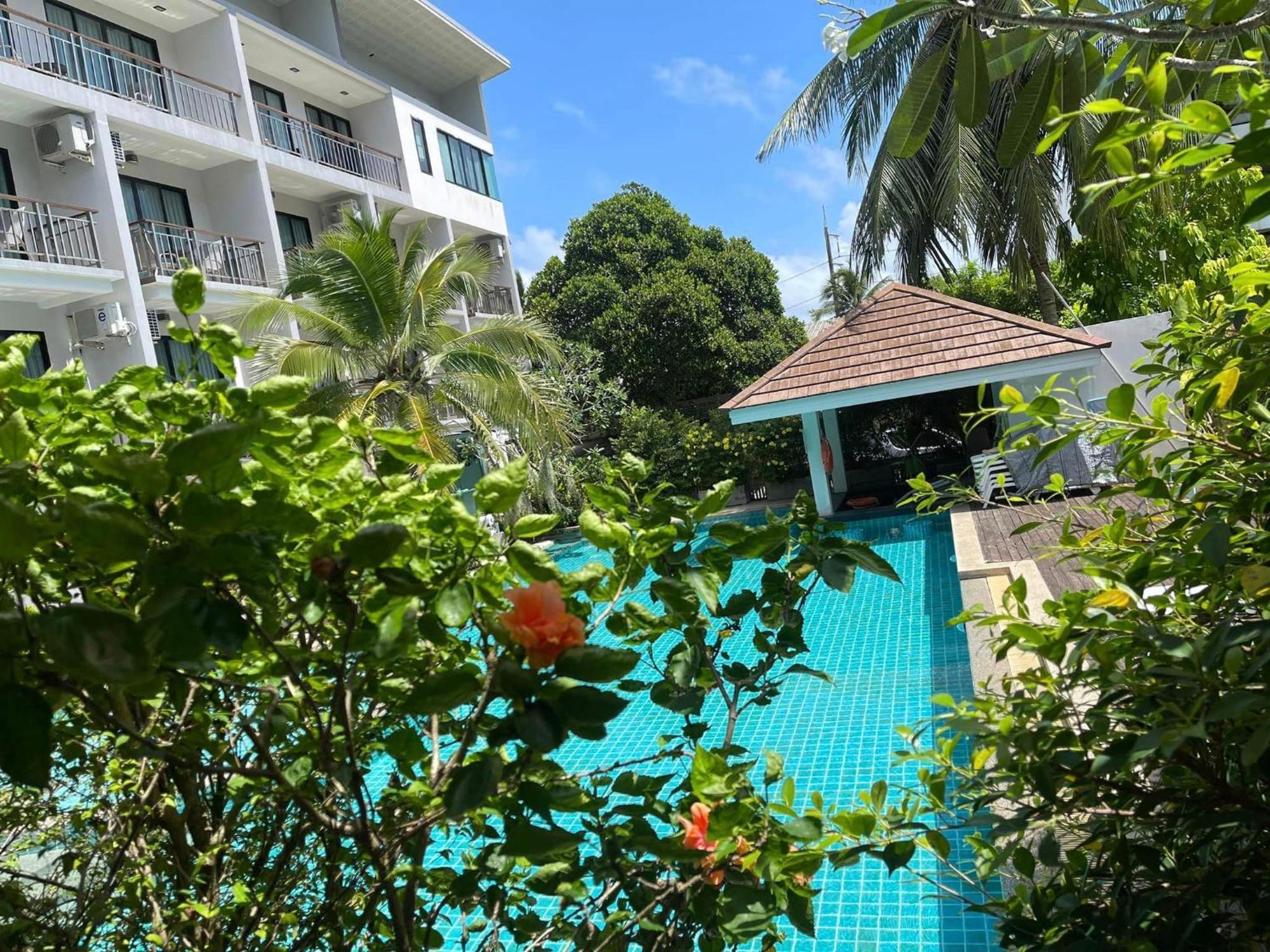Dipantai Boutique Beach Resort Patong Экстерьер фото