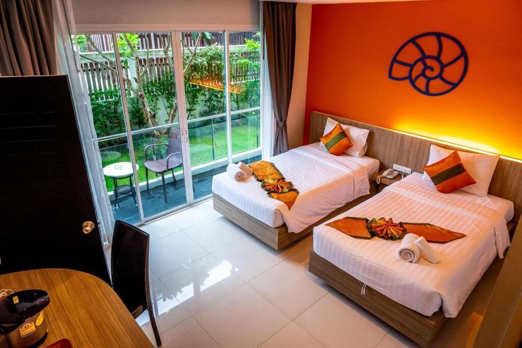Dipantai Boutique Beach Resort Patong Экстерьер фото